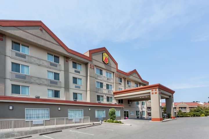 Super 8 Abbotsford BC