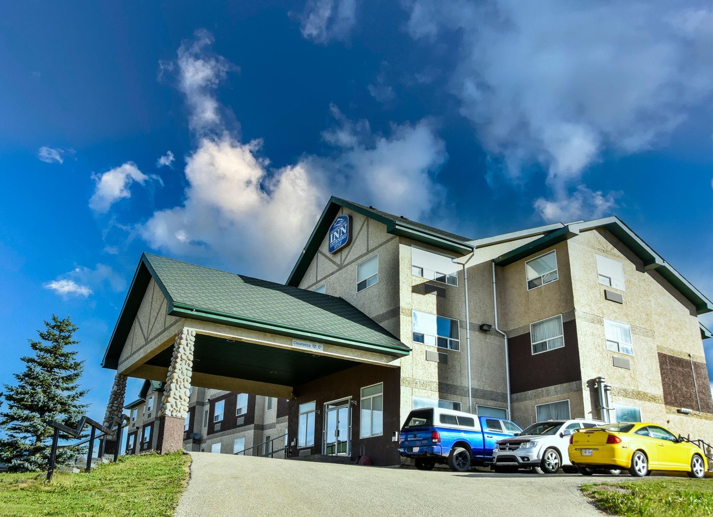 Grande Cache Inn and Suites