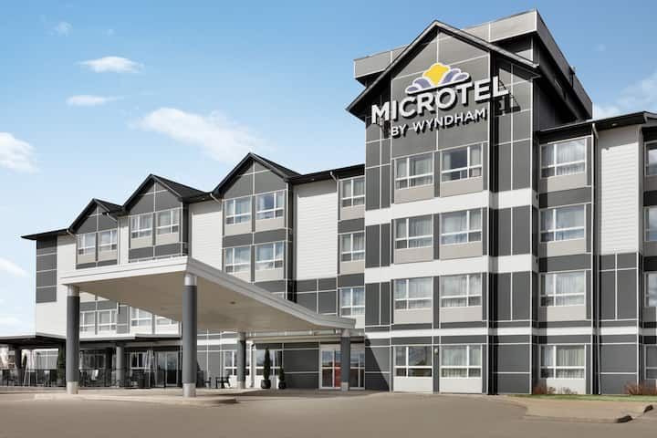 Microtel Inn & Suites