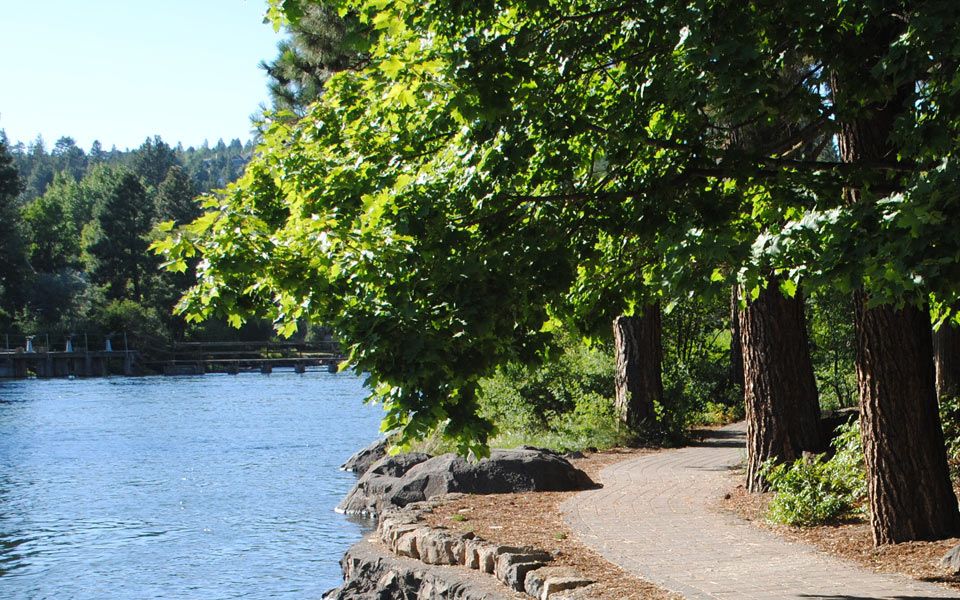 Fraser Bridge Inn and RV Park