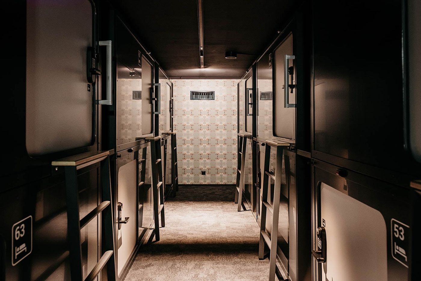 Capsule Hostel - Old town lucerne
