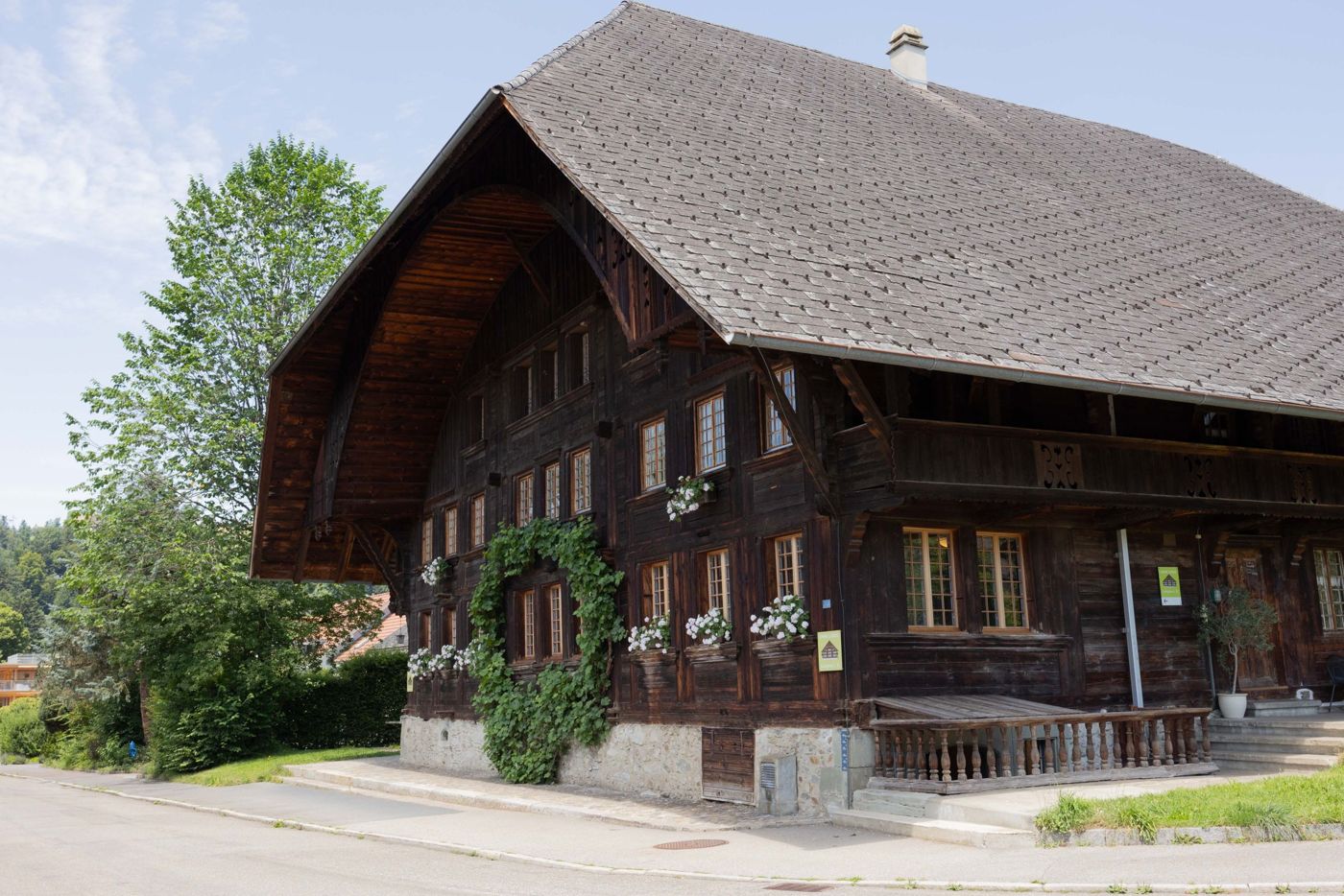 Emme Lodge