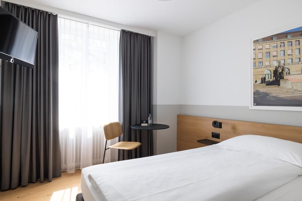 Fred Hotel