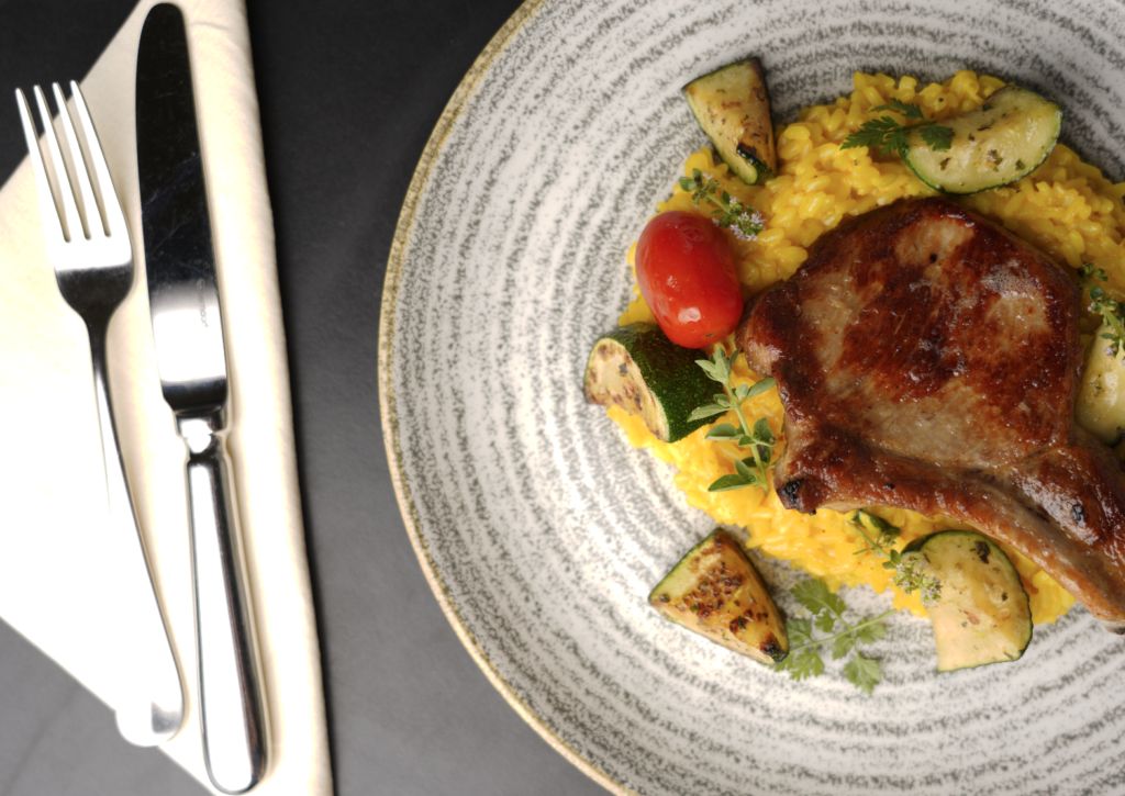 Ascott Hotel & Restaurant