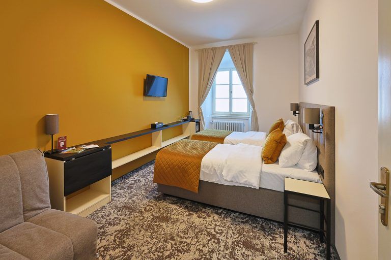 Hotel Týnec