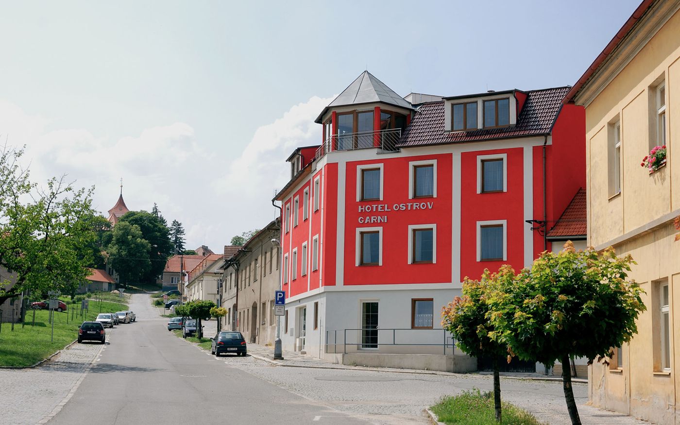 Hotel Ostrov Garni