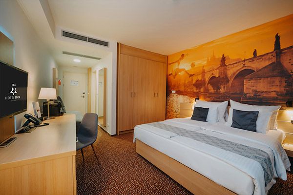 Iris Hotel Eden