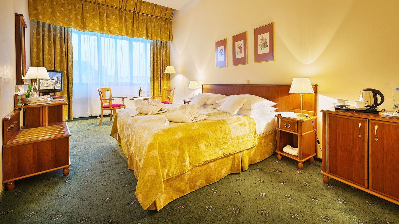 EA Hotel Rokoko