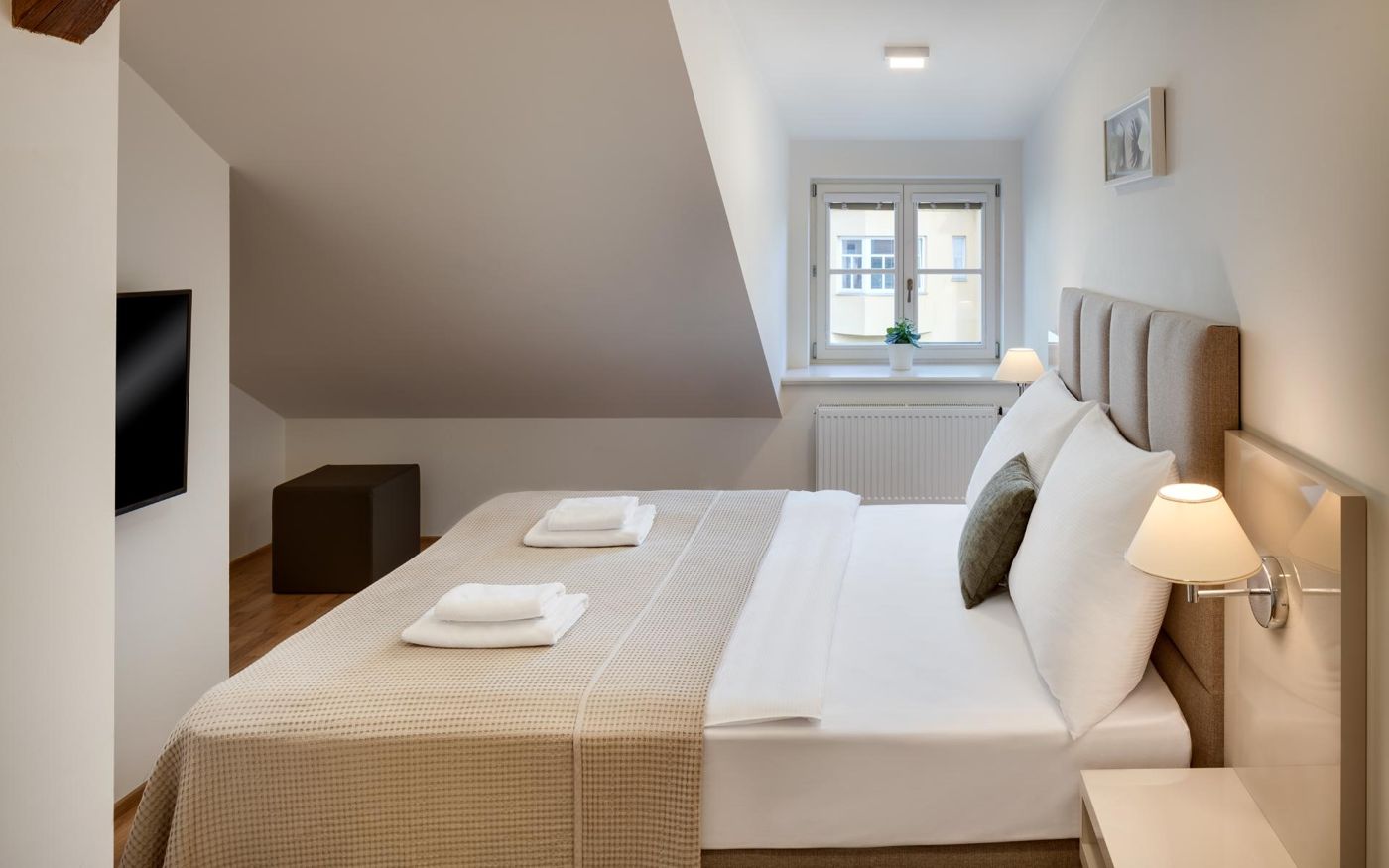 Louren Apartments