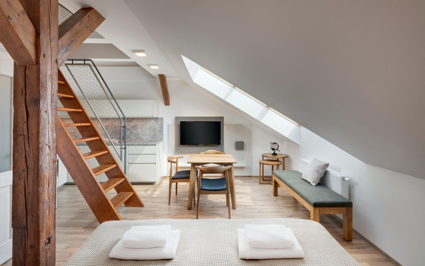Louren Apartments