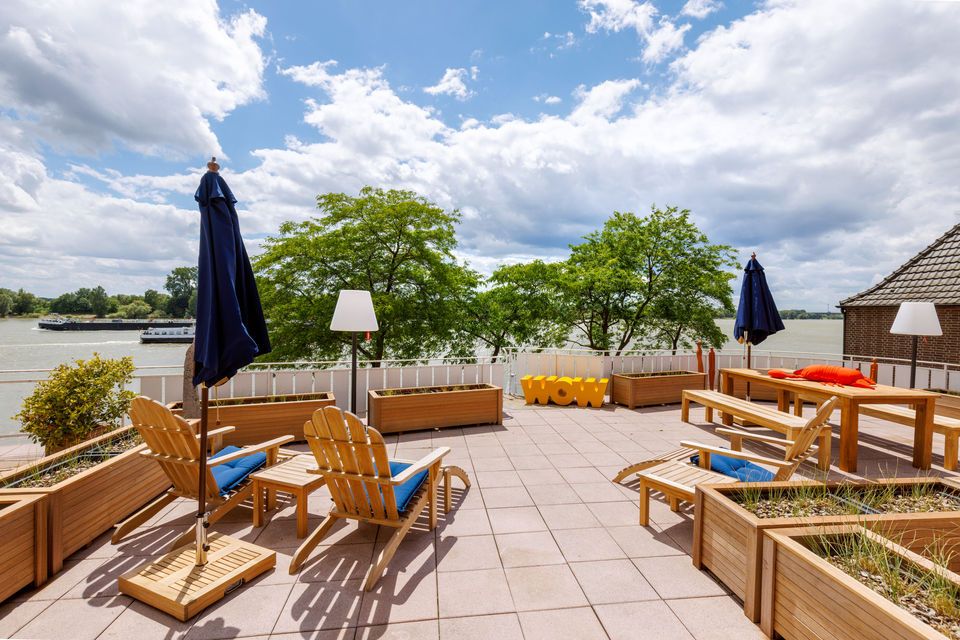 Logierhaus RheintorEins Hotel & Bistro "Leni & Theo"
