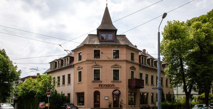 An der Pillnitzer Schlossfähre