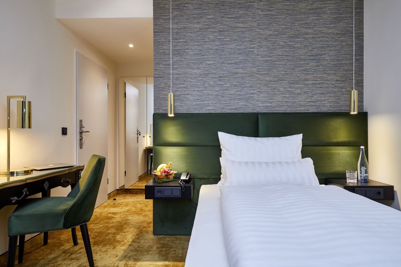 Carls Hotel