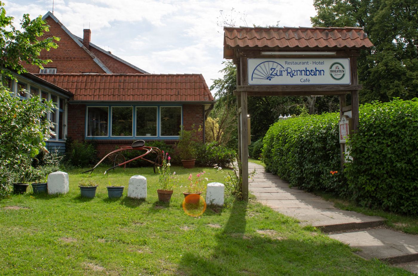 Zur Rennbahn
