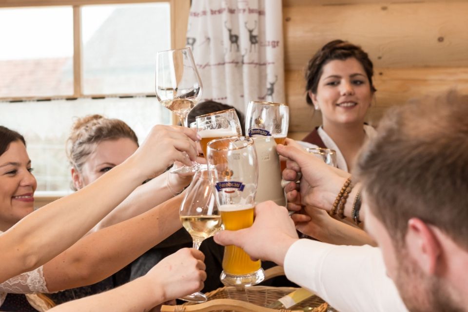 Pension -Familie & Wellness „Hirschenstein“