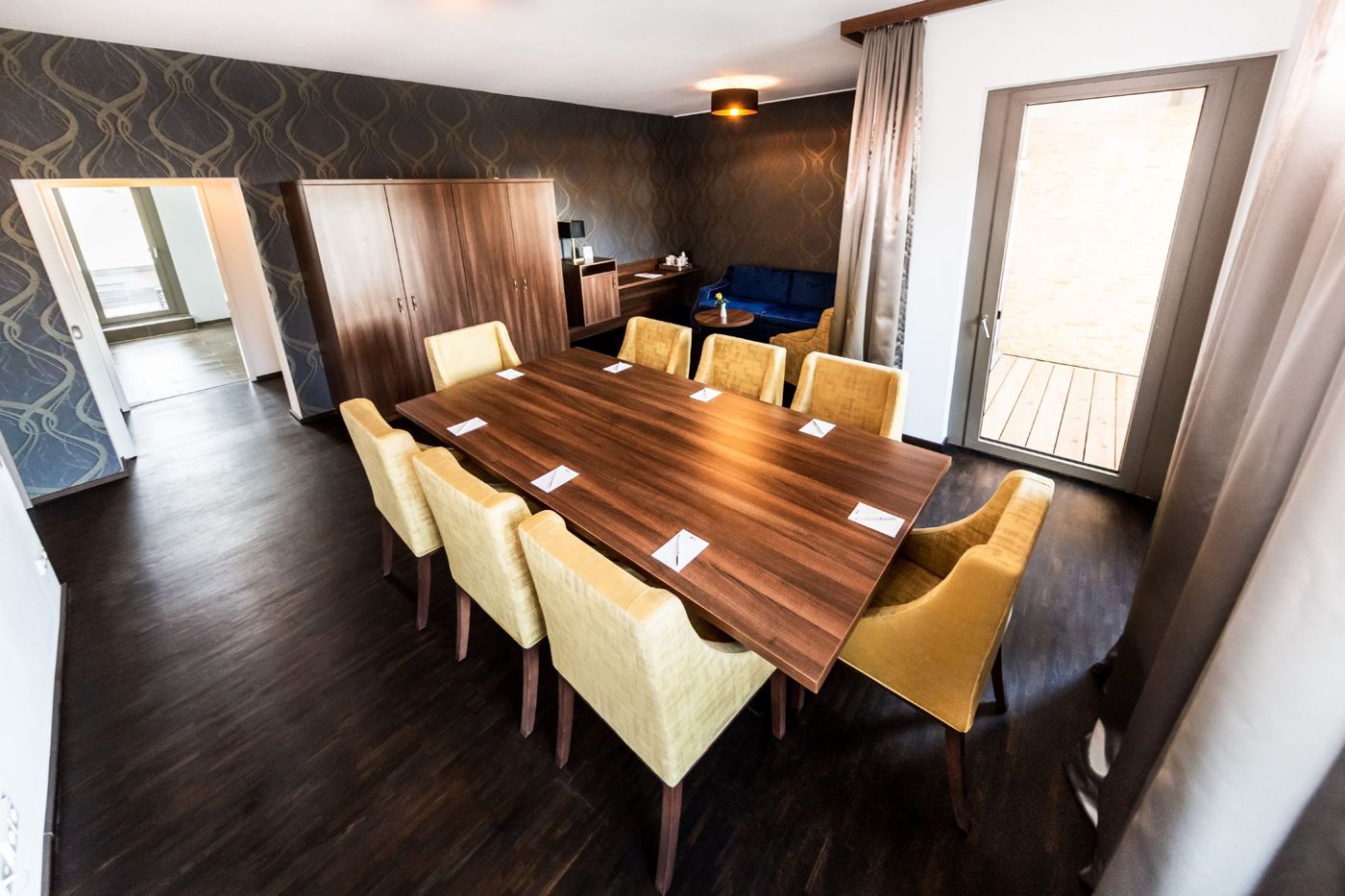 Best Western Plus Royal Suites