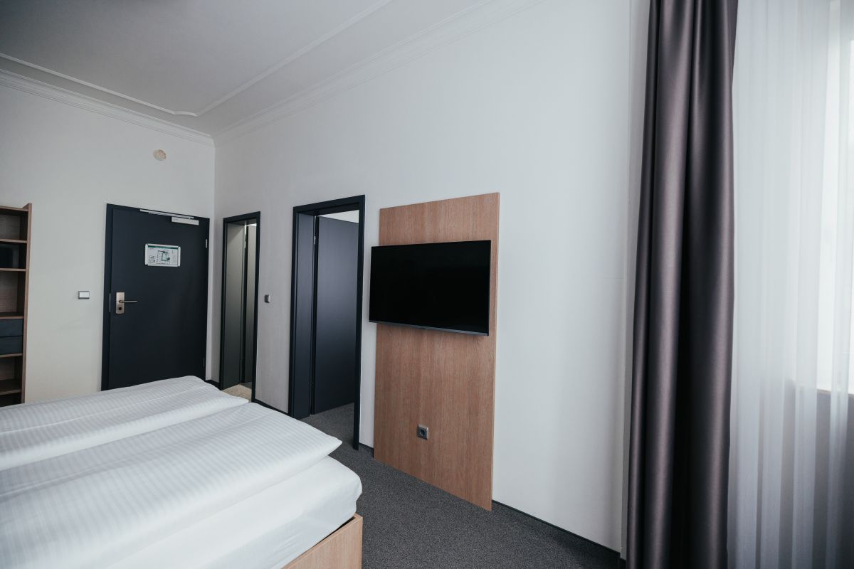 N9 Hotels