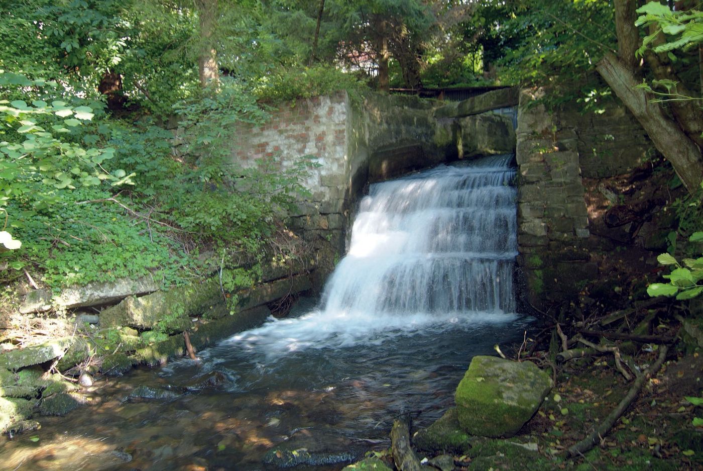 Haus am Wasserfall