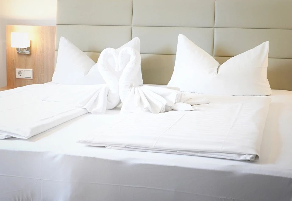 Scirocco Hotel & Service