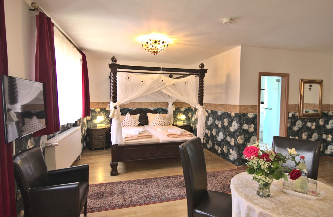 Kreuzerhof Hotel Garni