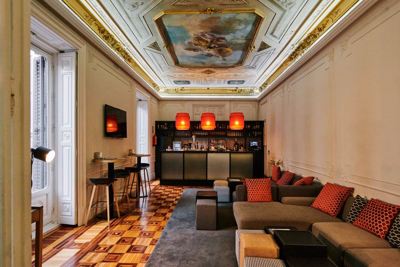 TOC Hostel & Suites