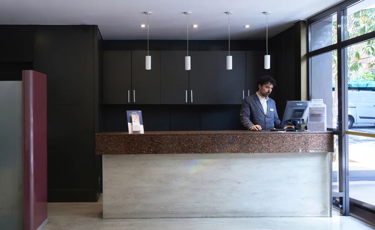 Hotel Catalonia Castellnou