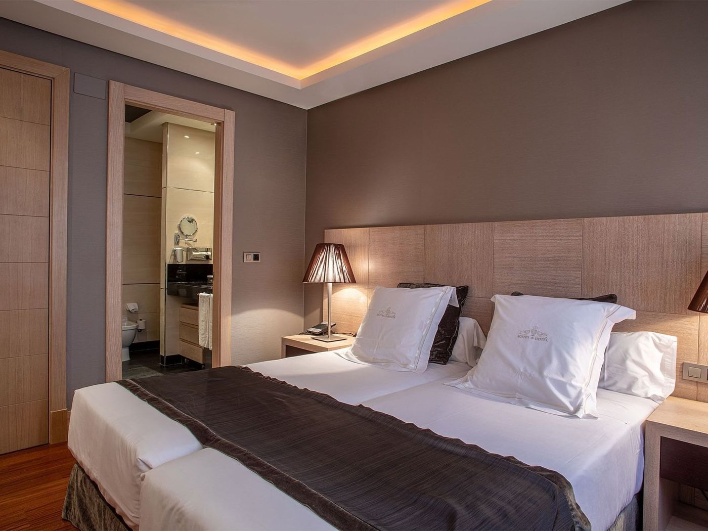 Washington Parquesol Suites & Hotel