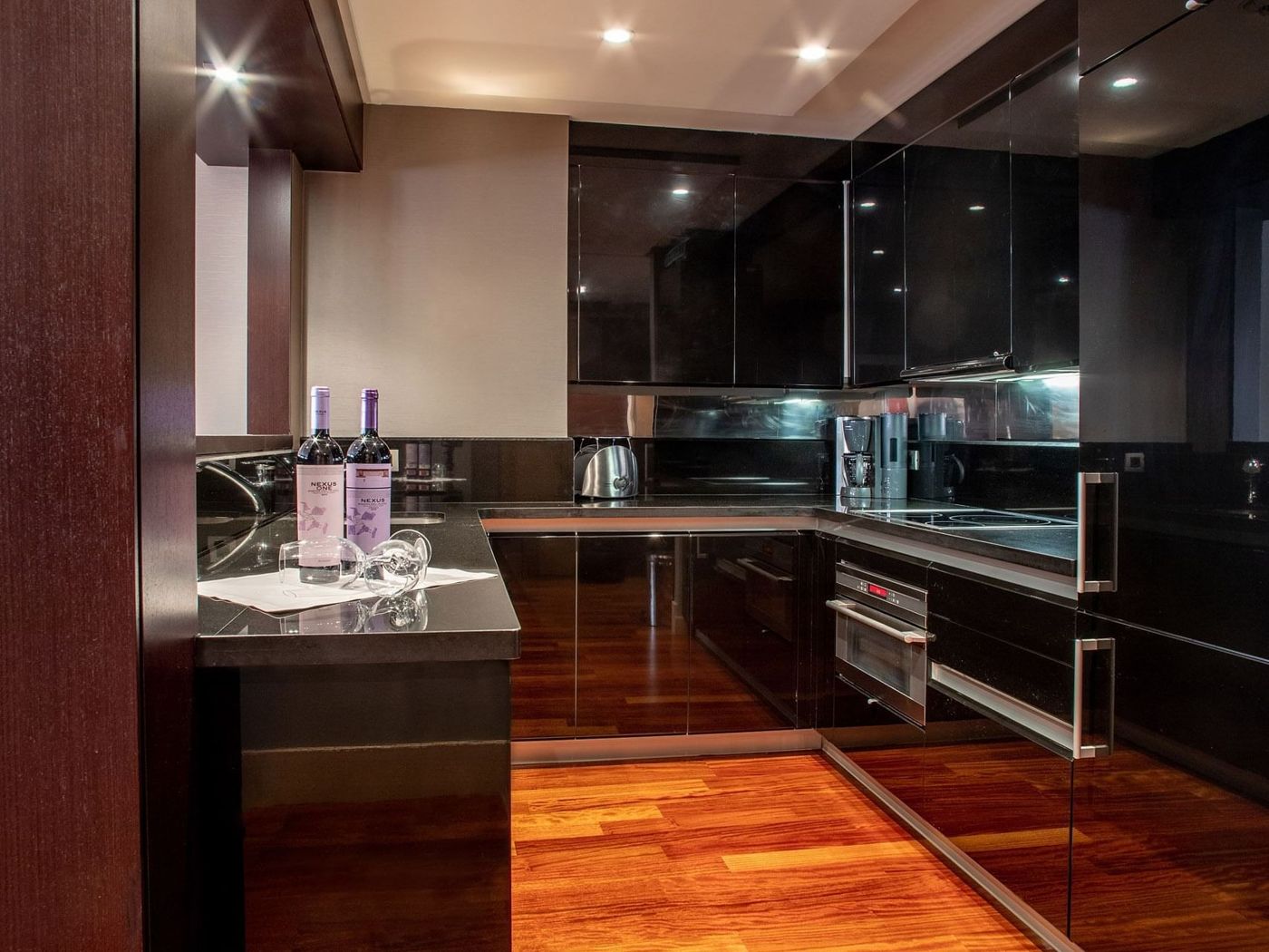 Washington Parquesol Suites & Hotel