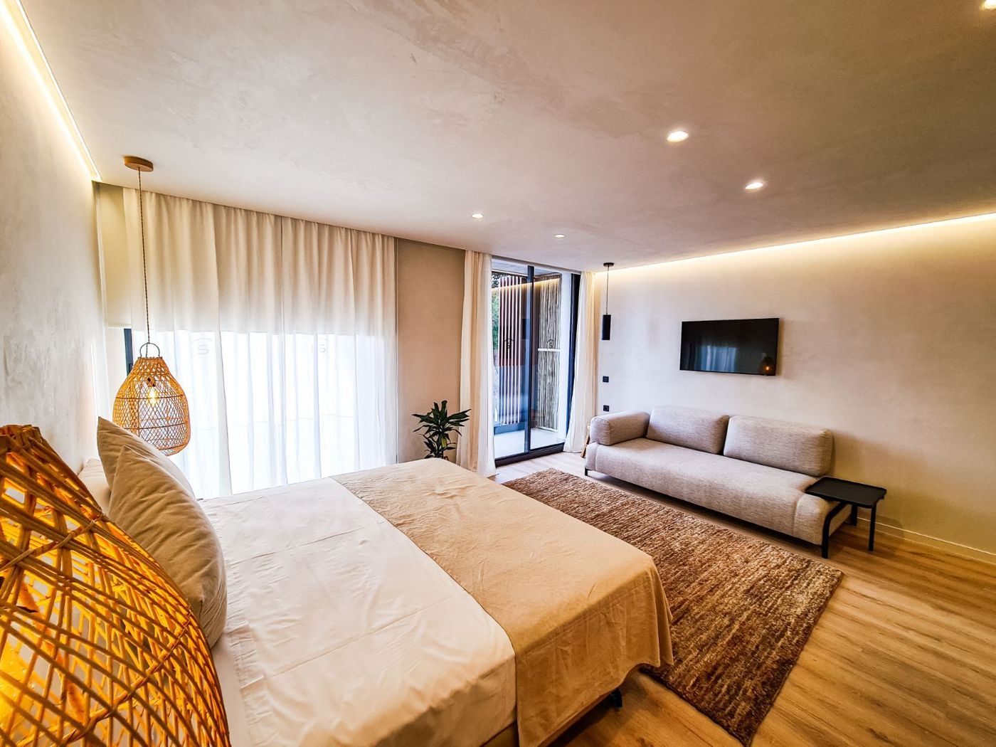 S Estancia Suites