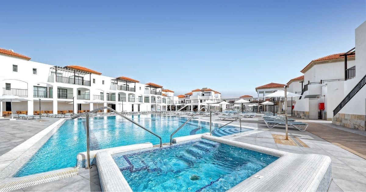 Broncemar Beach Suites