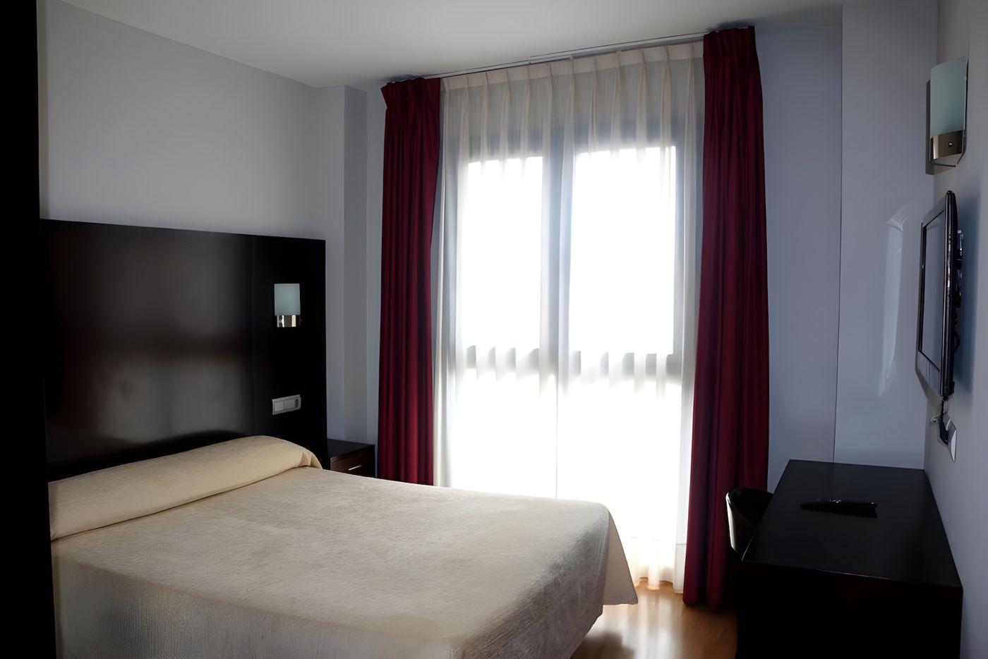Hotel 44
