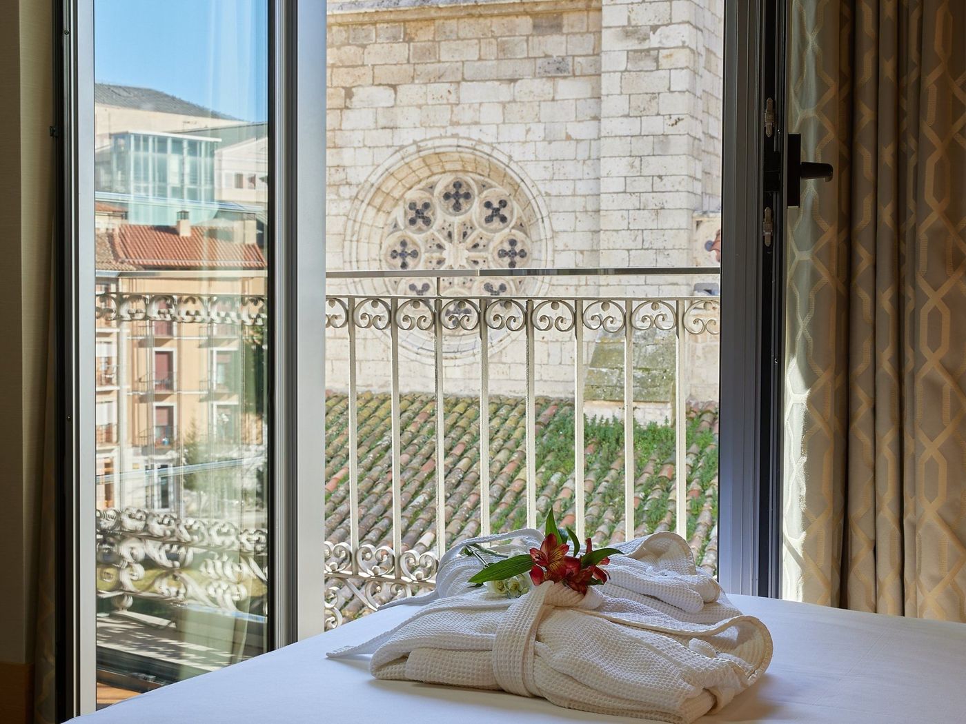 Nexus Valladolid Suites & Hotel