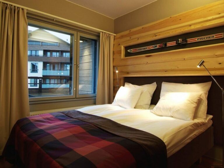 Levi Suites Levi Gold