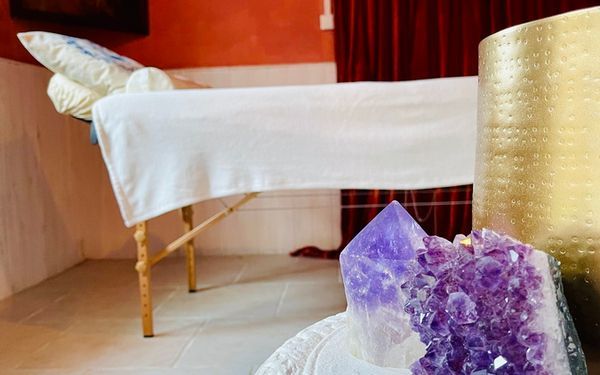 Les Contes Bed and Breakfast