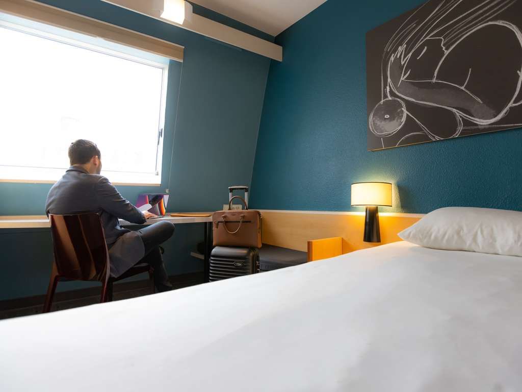 ibis La City