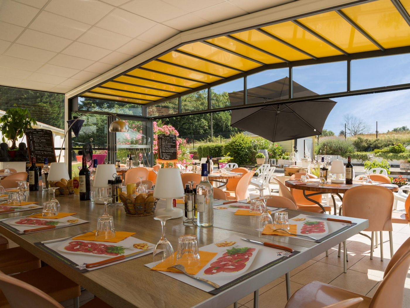 Logis Hôtel Corintel Bordeaux Est