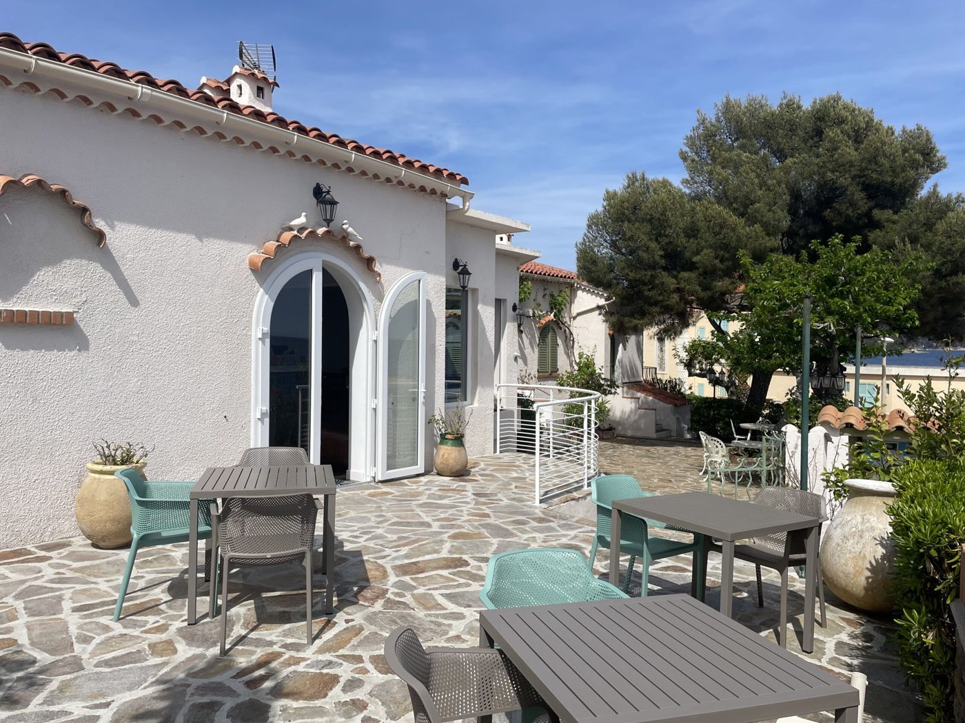 Logis Hôtel Astria Beach La Falaise