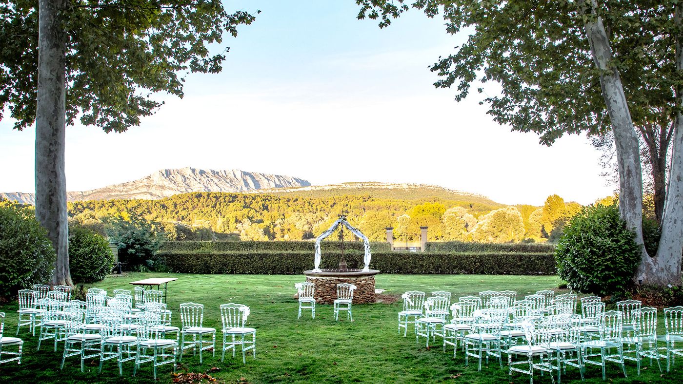 Domaine de Valbrillant salle de réception et chambres d'hôtes