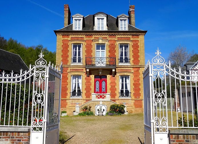 L'Ajoussienne