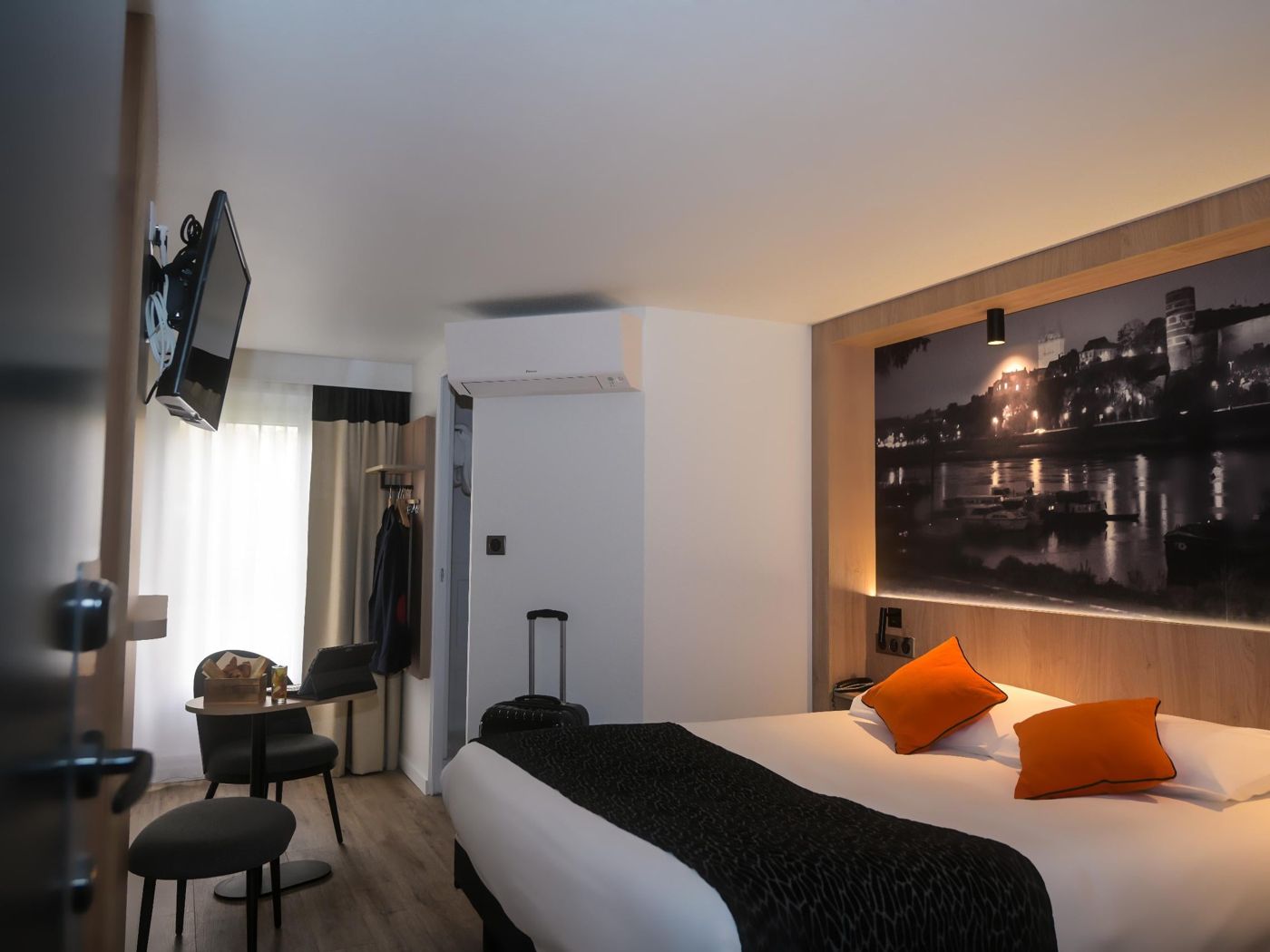 Logis Hotel Angers Sud