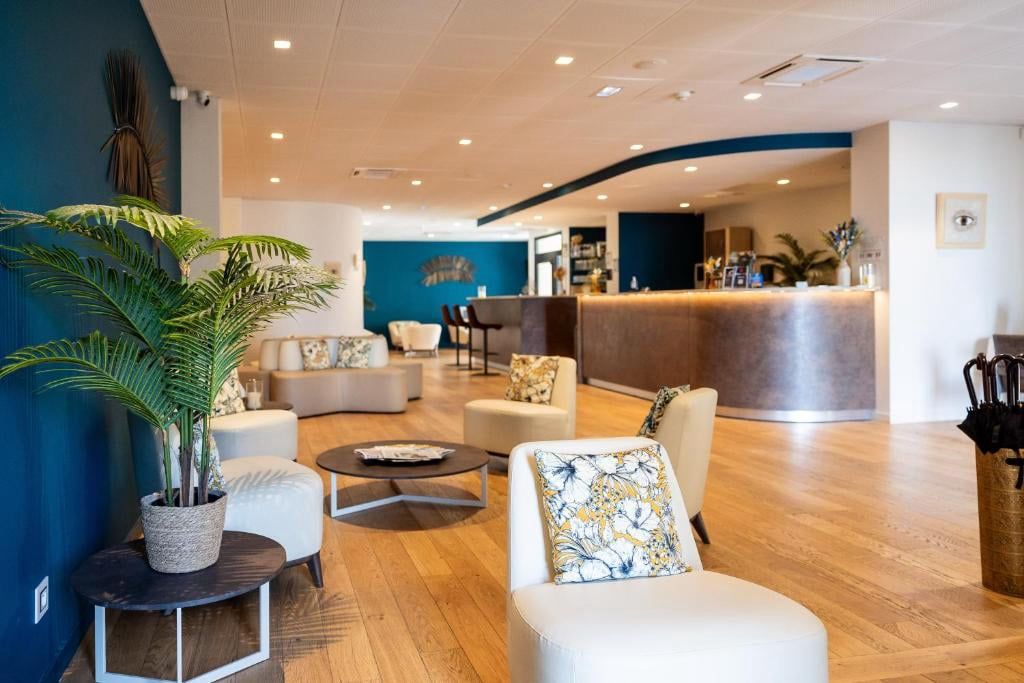 Adonis Hotel Le Bastia