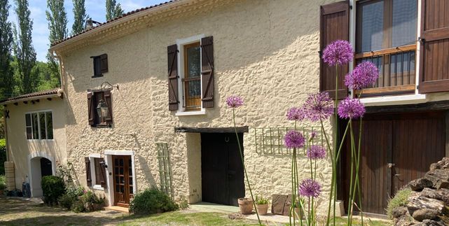 Les Deux Chevaux Chambres d'Hôtes