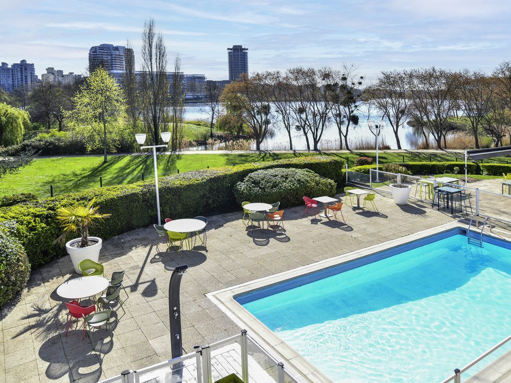 Novotel