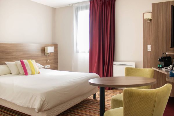 Brit Hotel