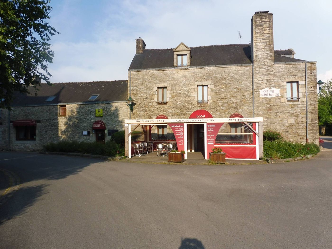 Auberge Saint-Hernin