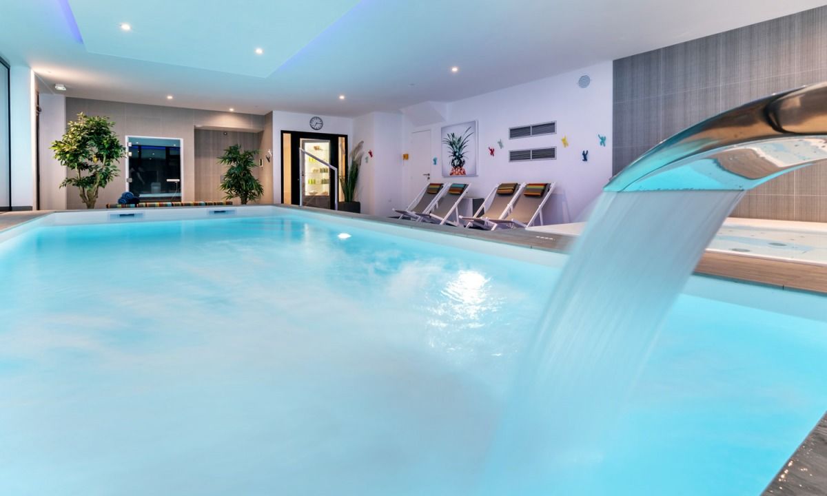 Carnac Lodge & Hotel