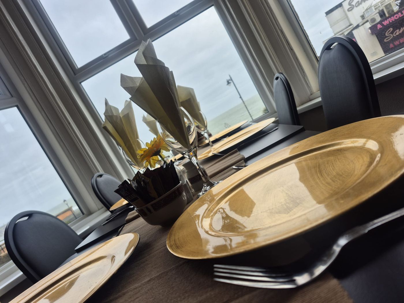 Royal Pier Hotel