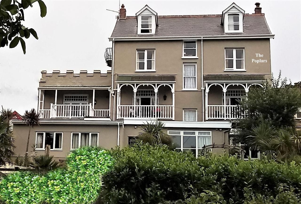 Poplars Hotel