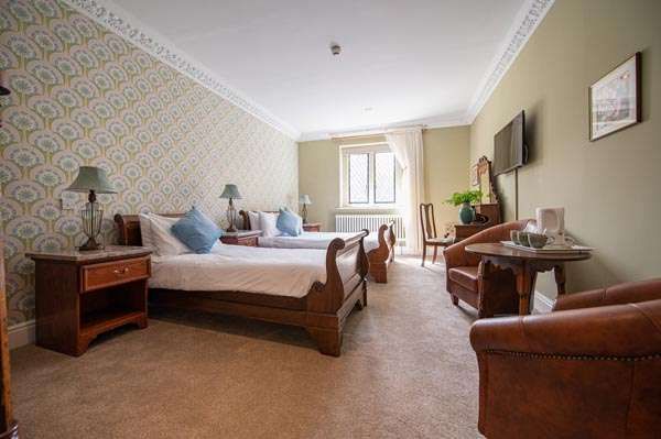 Miskin Manor