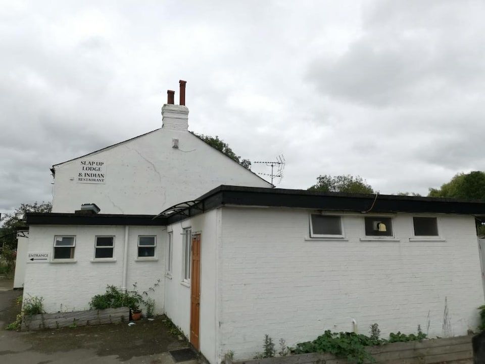 OYO Slap Up Lodge